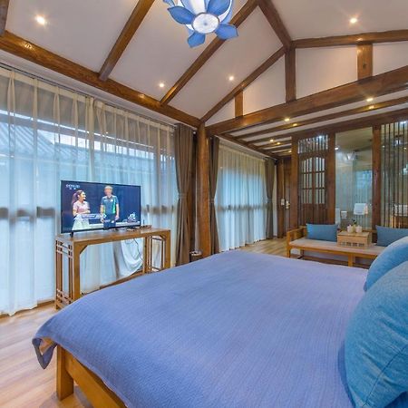 桐墅客栈 Lijiang Village House Bagian luar foto
