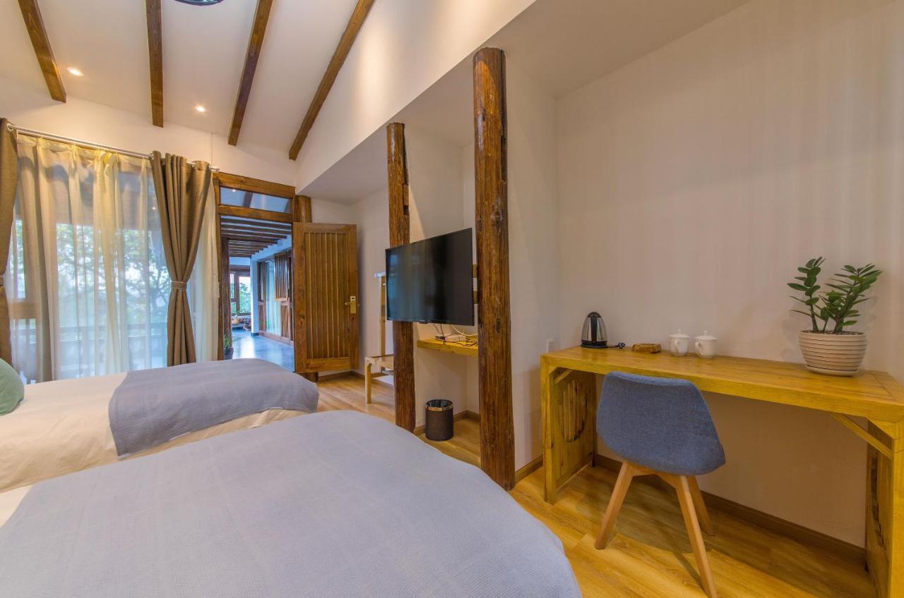 桐墅客栈 Lijiang Village House Bagian luar foto